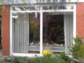 Großes Terrassenfenster Großes Terrassenfenster in Garten